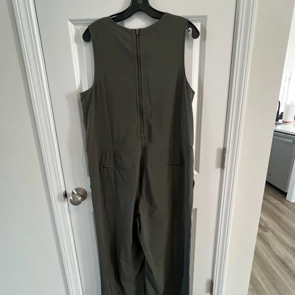 Athleta Dark Green Sleeveless Jumpsuit - Picture 5 of 5
